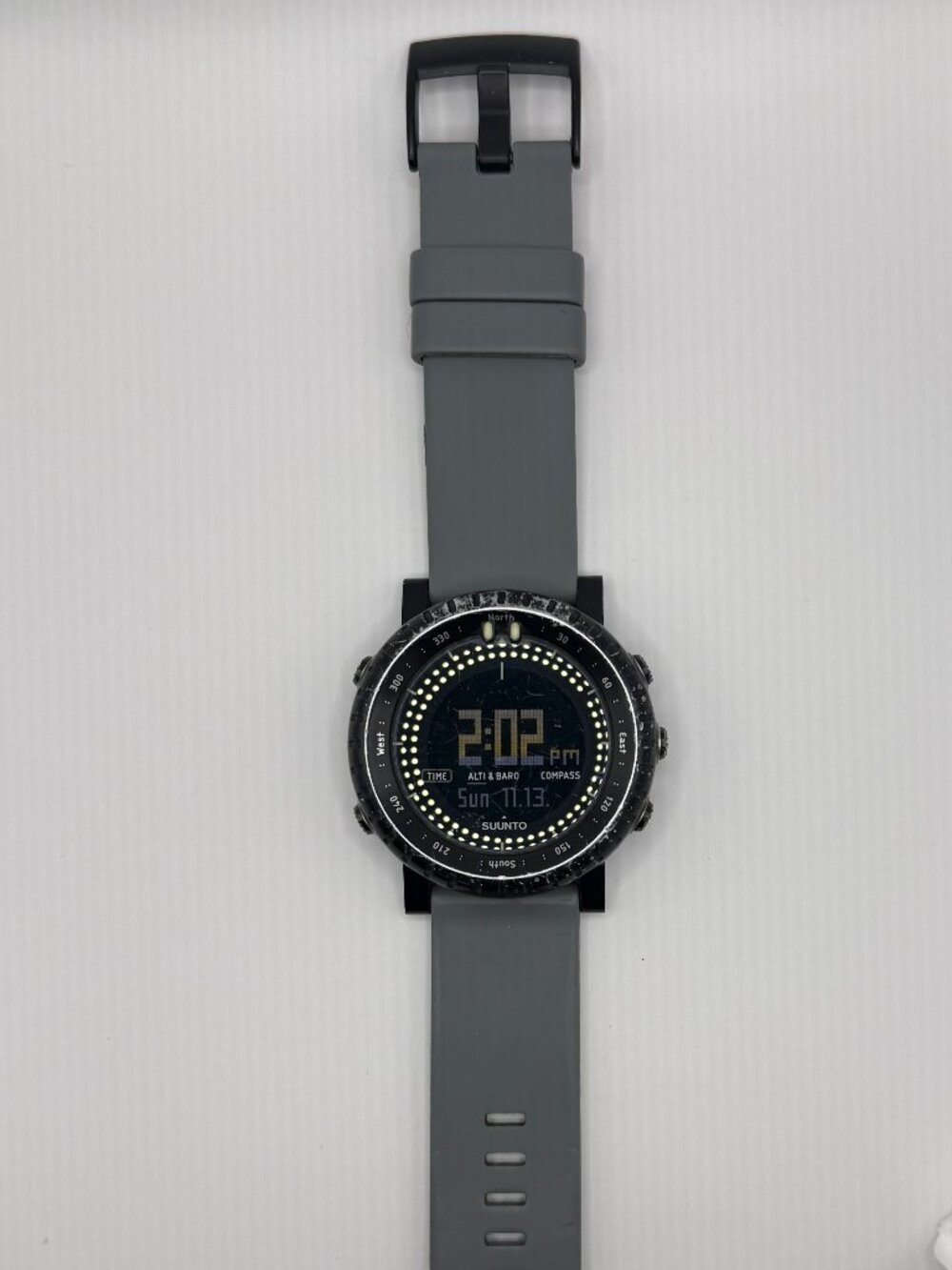 Suunto Core Outdoor Sports Watch / Altimeter – Black/Grey